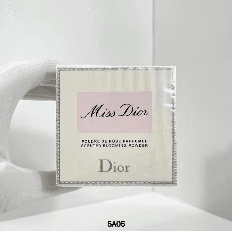 Miss Dior Scented blooming powder 2