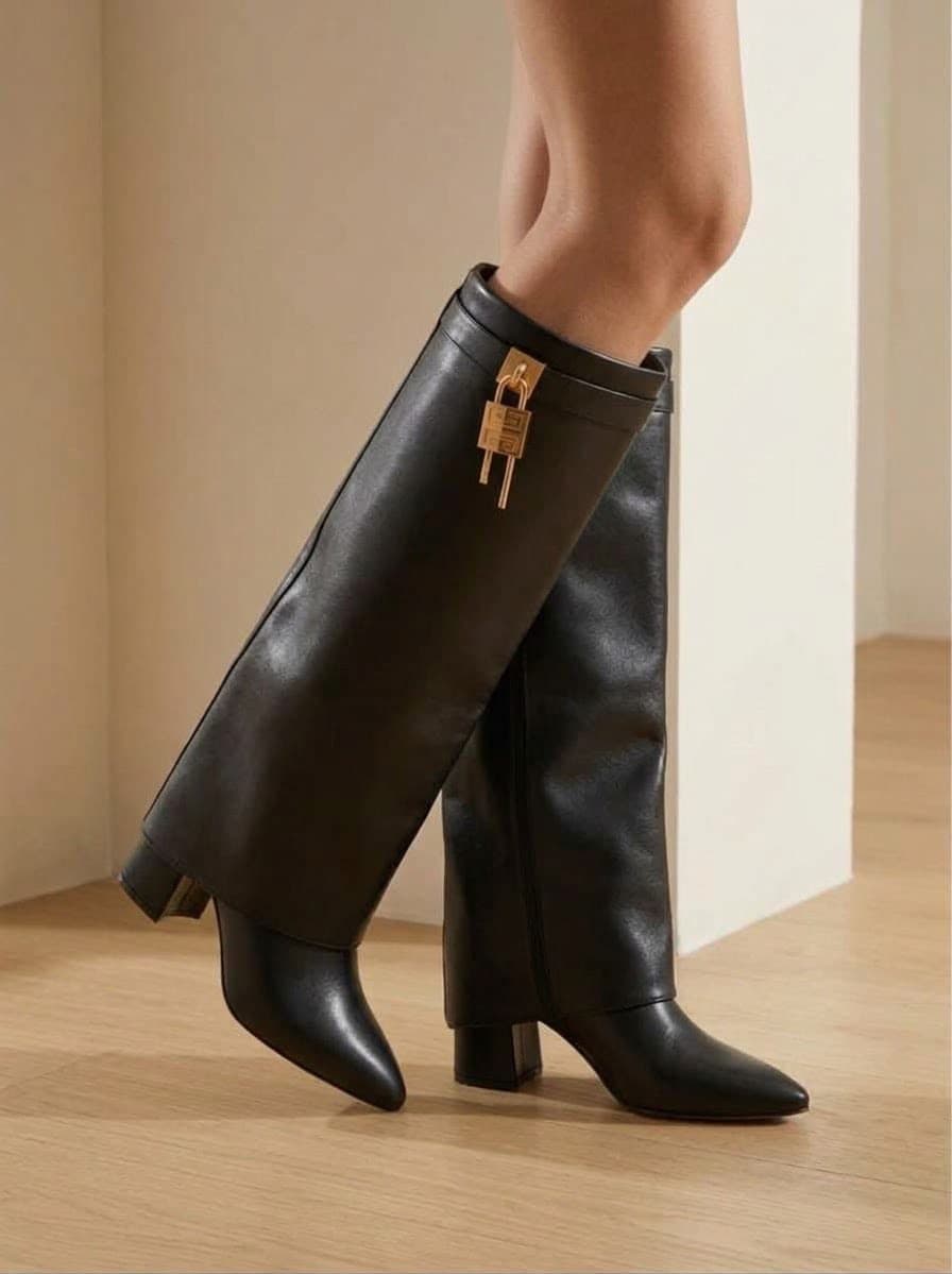 Boot Julia J-323 3
