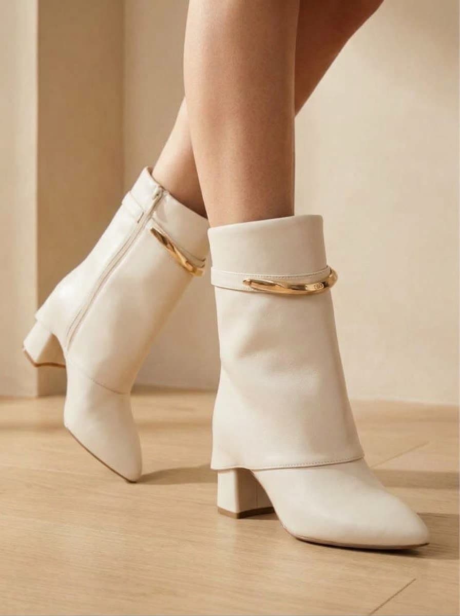 Boot Julia J-324 3